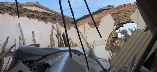 Aşırı Yağışlar Nedeniyle İskele’de Bir Evin Damı Çöktü