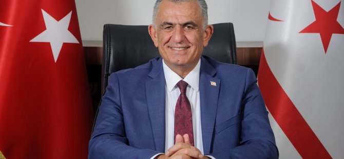 Από τον Çavuşoğlu, Dr.  Μήνυμα μνήμης του Fazıl Küçük