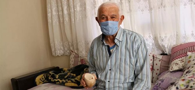 Ένας 73χρονος ασθενής στο Ντενιζλί θα κρατήσει 2 κιλά πέτρα αφαιρούμενο από την ουροδόχο κύστη ως αναμνηστικό.