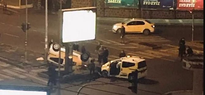 Οι οδηγοί ταξί συγκρούστηκαν μπροστά στον άδειο δρόμο στον περιορισμό στο Diyarbakır: 2 τραυματίες