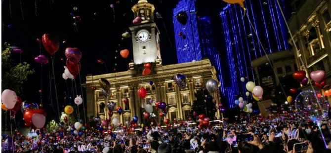 Περισσότερες γιορτές στο Γουχάν, η Δύση καλύτερα να το συνηθίσετε
