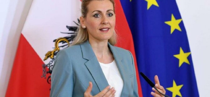Ο Αυστριακός Υπουργός Εργασίας, κατηγορούμενος για λογοκλοπή της διατριβής του πλοιάρχου του, παραιτείται