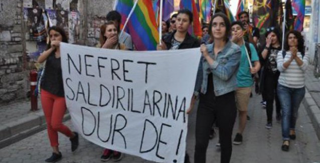 İzmir'de LGBTİ eylemi