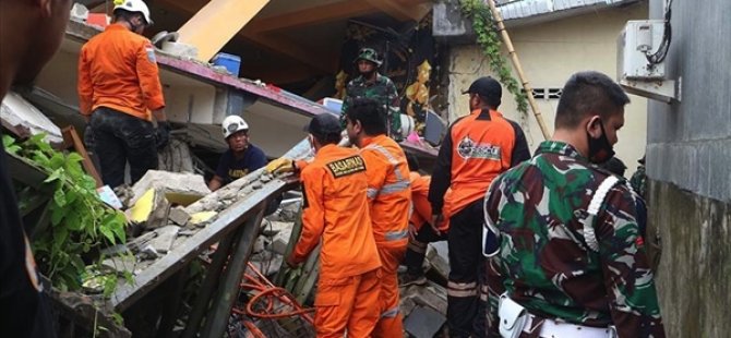 Endonezya'daki Depremde Ölenlerin Sayısı 81'e Ulaştı