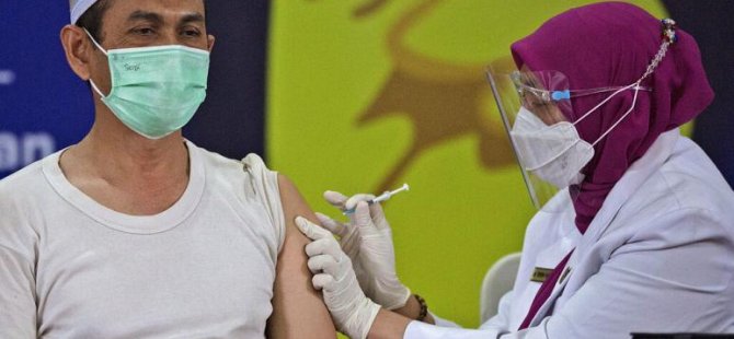 İngiltere: Covid-19 aşısı karşıtı kampanyalar Müslümanları mı hedef alıyor?