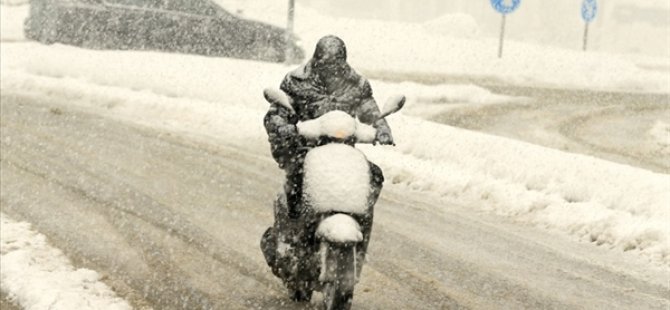 Χιόνι εμπόδιο στις μεταφορές στην Κεντρική Ανατολία.  1071 Δεν είναι δυνατή η πρόσβαση σε διακανονισμό