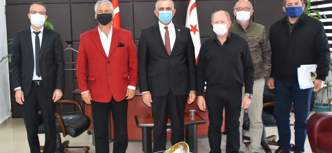 Ο Çavuşoğlu δέχτηκε τα μέλη του Διοικητικού Συμβουλίου της ZEYSAN