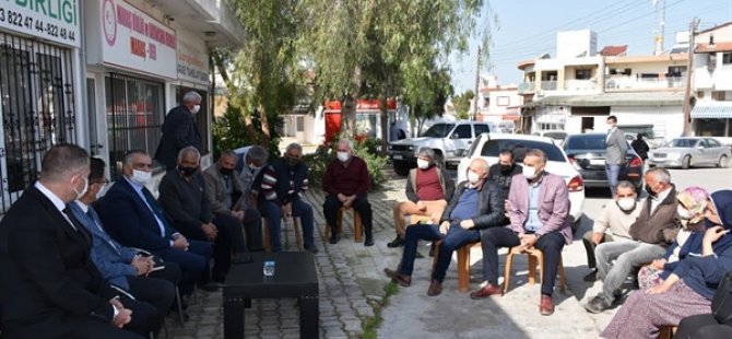 Tarım Ve Doğal Kaynakları Bakanı Çavuşoğlu Seracılarla Görüştü