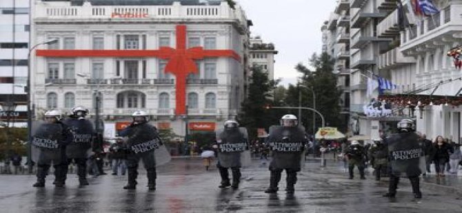 Ένα περιστατικό ξέσπασε στην Ελλάδα μέλος της απεργίας πείνας της τρομοκρατικής οργάνωσης στις 17 Νοεμβρίου που δείχνει υποστήριξη