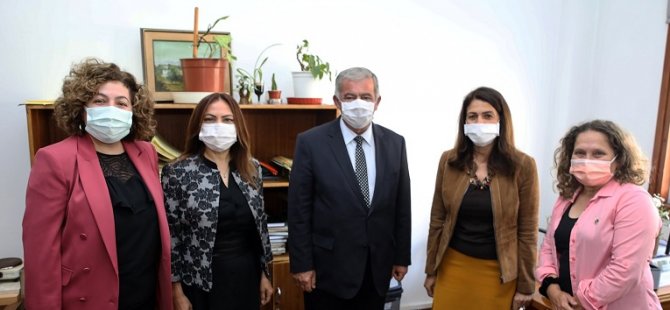 Επίσκεψη από το Sennaroğlu σε γυναίκες εργαζόμενους που εργάζονται στο Κοινοβούλιο