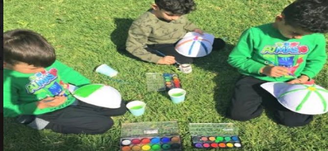 Özay Günsel Çocuk Üniversitesi Öğrencileri Tasarladıkları Rengarenk Maskelerle Baharı Karşıladı