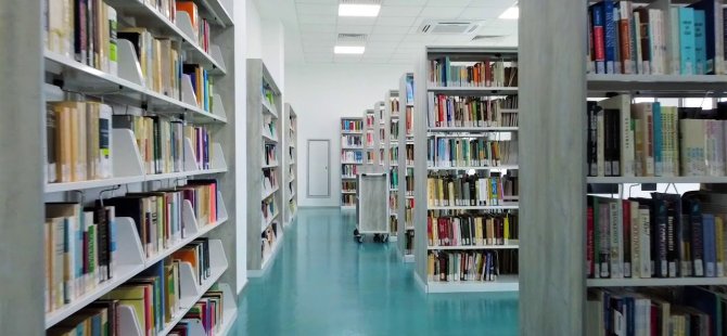 Girne Üniversitesi Büyük Kütüphane, 500 Bin Kitap ve 650 Milyon Elektronik Kaynak ile Bölge Halkının Hizmetinde