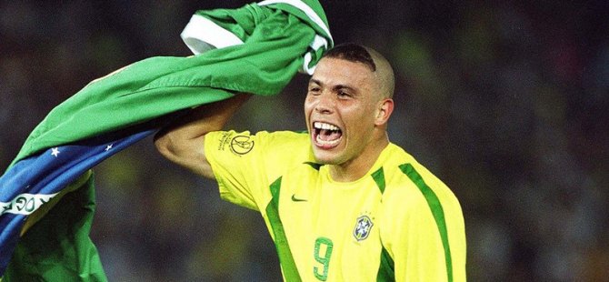 Ronaldo'dan 19 yıl sonra gelen "saç" özrü