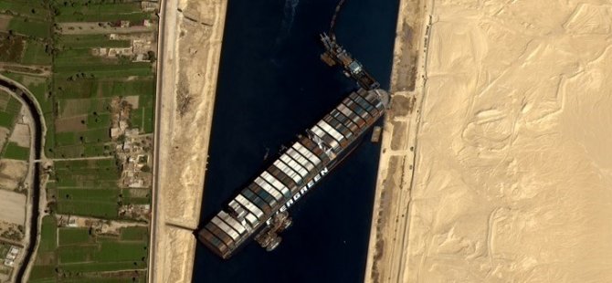 Η Αίγυπτος θα κρατήσει το πλοίο που κλείνει το κανάλι Σουέζ μέχρι να λάβει αποζημίωση