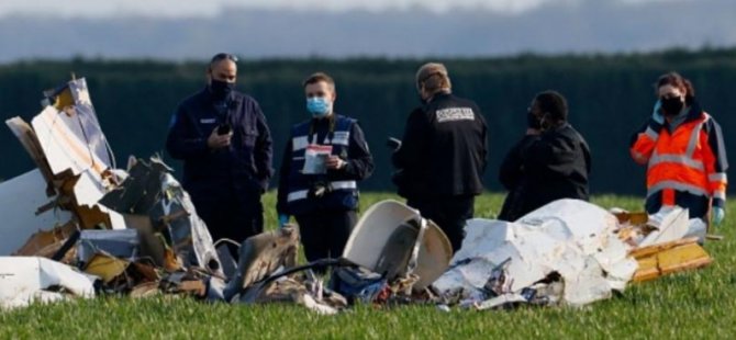 Paris'te uçak düştü: 4 ölü