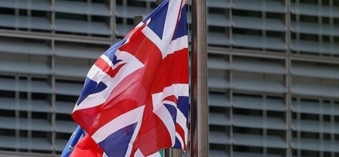 Η ανεργία στο Ηνωμένο Βασίλειο πέφτει στο 4,9 τοις εκατό
