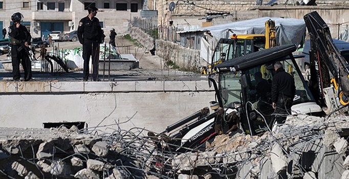 İsrail Kudüs'te yıkıma devam ediyor