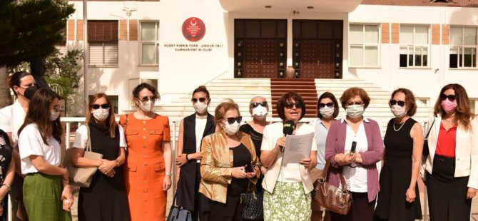 Kadınlar, Ev İçi Şiddeti Önleme Yasası için Meclis önünde toplandı