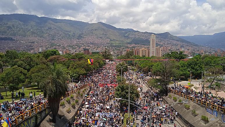 Kolombiya'da vergi reformu karşıtı gösterilerde can kaybı 24'e yükseldi
