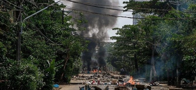 Myanmar'da protestocular ile ordu arasında çıkan çatışmalarda 16 asker öldürüldü