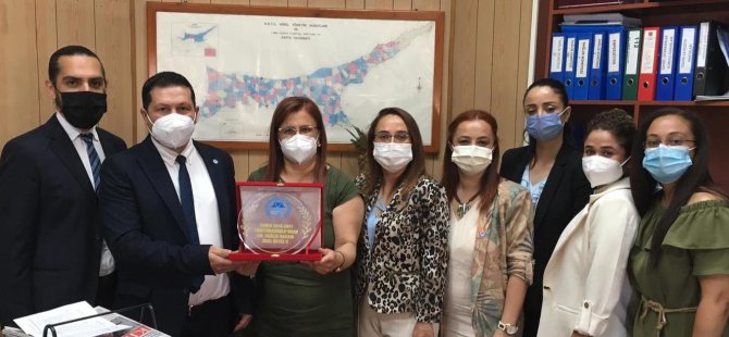 Kıbrıs Türk Hemşireler ve Ebeler Birliği Sağlık Bakanlığı Müsteşarı Oygar’ı ziyaret etti