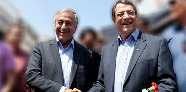 Akıncı ve Anastasiadis 'barış' yürüyüşü! (fotogaleri)