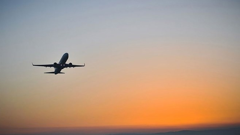 İngiltere'de havaalanı krizi : 5 bin yolcunun uçuşu iptal edildi