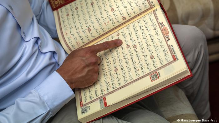Almanya'da devlet destekli imam eğitimi başlıyor