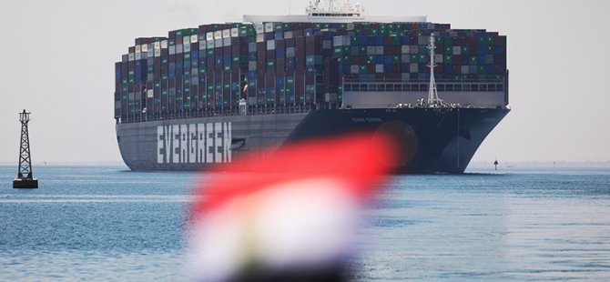 Süveyş Kanalı'nı 6 Gün Boyunca Tıkayan "Ever Given" Gemisi Yaklaşık 3,5 Ay Sonra Mısır'dan Ayrılıyor