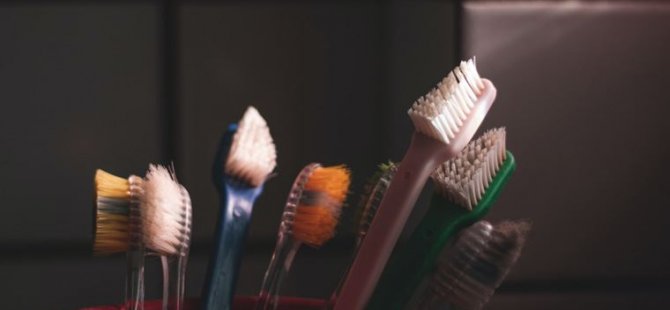 Araştırma: Diş Fırçalamak ve Diş İpi Kullanmak Bunamaya Karşı Koruma Sağlayabilir