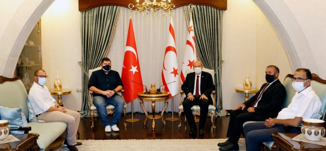 Cumhurbaşkanı Tatar Yenicami Ağdelen Spor Kulübü (YAK) Heyetini Kabul Etti