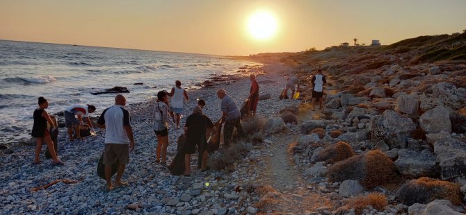 Esentepe'de sahil temizleme etkinliği düzenlendi