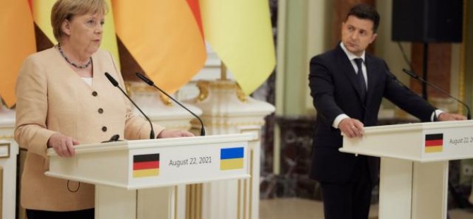 Merkel ve Zelenskiy Ukrayna'da görüştü