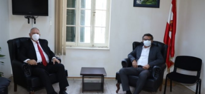 YÖDAK Başkanı Prof. Dr. Turgay Avcı,CTP Genel Başkanı Tufan Erhürman’ı ziyaret ederek görüştü