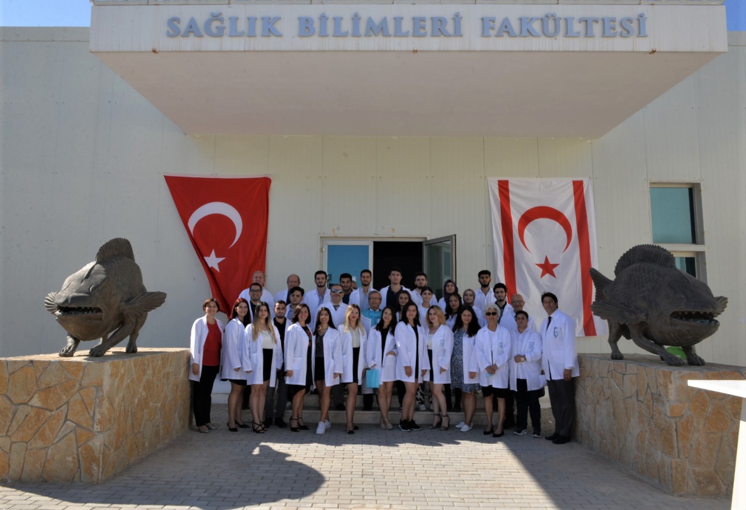 Girne Üniversitesi Sağlık Bilimleri Fakültesi’nde Geleceğin Sağlıkçıları için Beyaz Önlük Giyme Töreni Düzenlendi