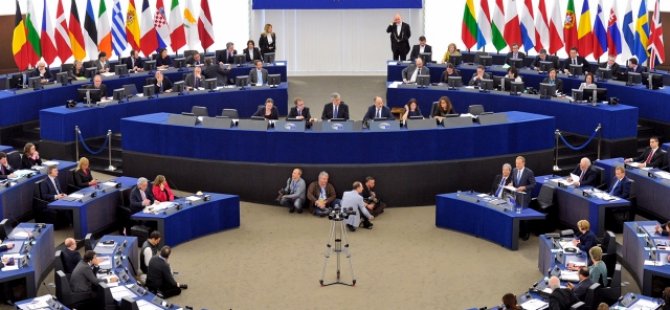 Avrupa Parlamentosu, Anastasiadis'in de yer aldığı 'Pandora Araştırması'nı onayladı