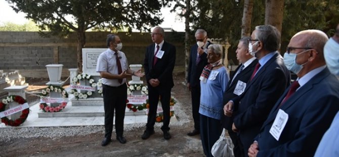 Ziya Rızkı ölümünün 27. yıl dönümünde, Girne’de iki ayrı törenle anıldı
