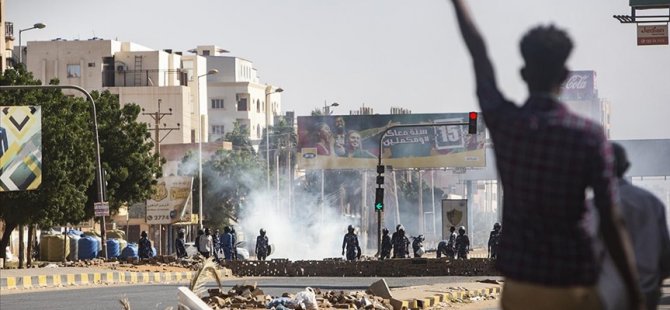 Sudan’da Askeri Yönetim Karşıtı Protestolarda Ölü Sayısı 5’e Yükseldi