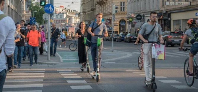 Avrupa'da bir ilk: Paris'te son elektrikli scooter da kaldırıldı