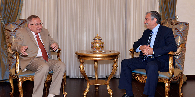 Cumhurbaşkanı Mustafa Akıncı, Rusya Büyükelçisi'ni kabul etti