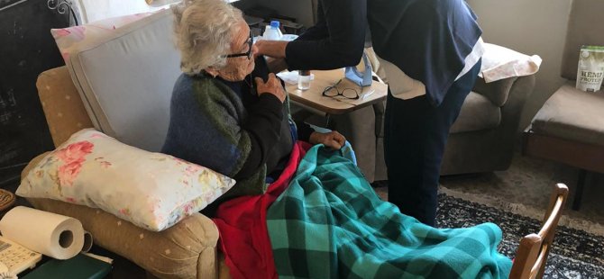 Girne’de Yaşlı ve Yatalak Hastaların Aşılanma İşlemi Devam Ediyor