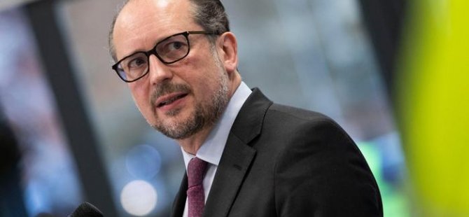 Avusturya'da yeni başbakan da istifa etti