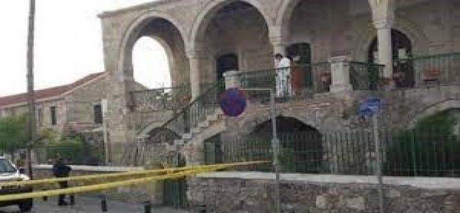 Larnaka’daki Caminin Kundaklanması