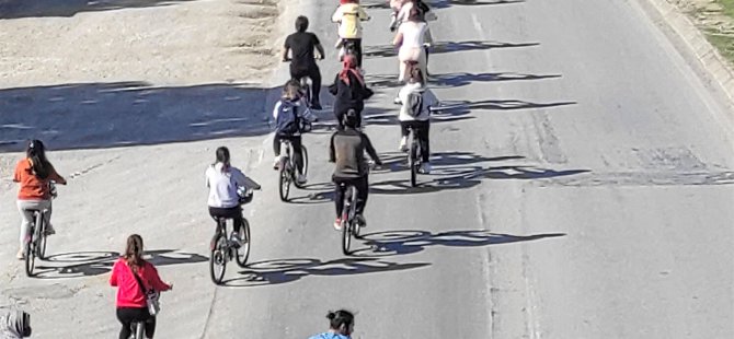 Yakın Doğu Üniversitesi çalışanlarından Teoman Telek, düzenlenen bisiklet etkinliği ile anıldı