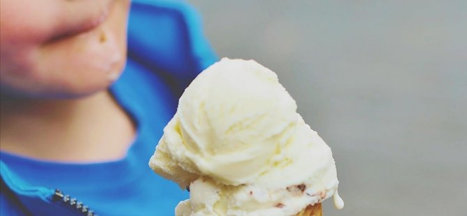 Avustralya'da 4 Yaşındaki Çocuk 1139 Avustralya Doları Tutarında Pasta Ve Dondurma Siparişi Verdi
