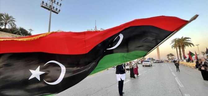 Libya Seçim Komisyonu Cumhurbaşkanı Adaylarından Birini 'Askeri Güç' Kullanmakla Suçladı