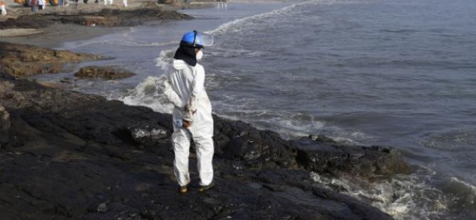 Tsunami dalgaları Peru'da petrol sızıntısına neden oldu
