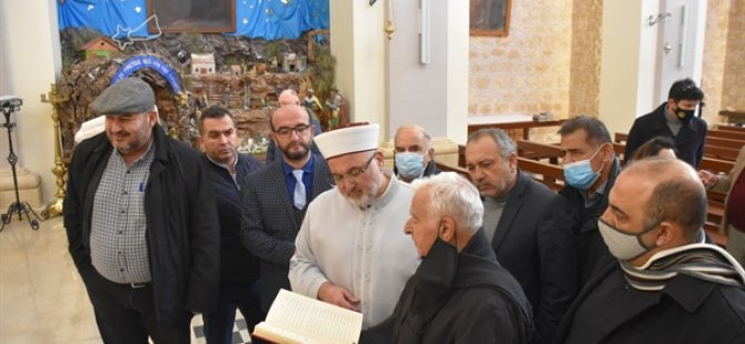 Din İşleri Başkanı Ünsal, Maronitlerin Yaşadığı Koruçam Köyünü Ziyaret Etti