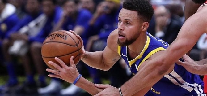NBA'de Warriors, Rockets'ı Curry'nin Son Saniye Basketiyle Yendi