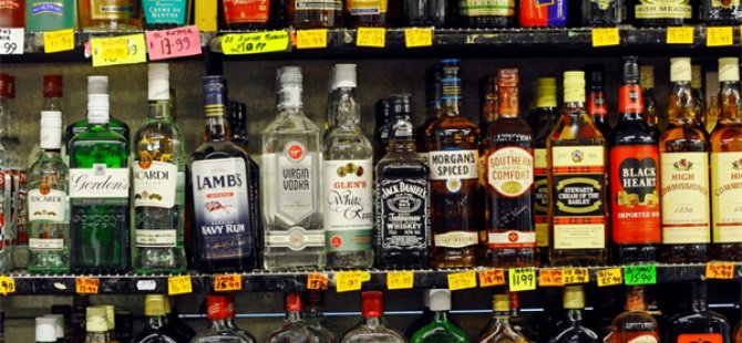 Gazimağusa Kaymakamlığı Alkollü İçki Satış Ruhsatını Yenilemek İsteyenlere Son Tarihi Açıkladı